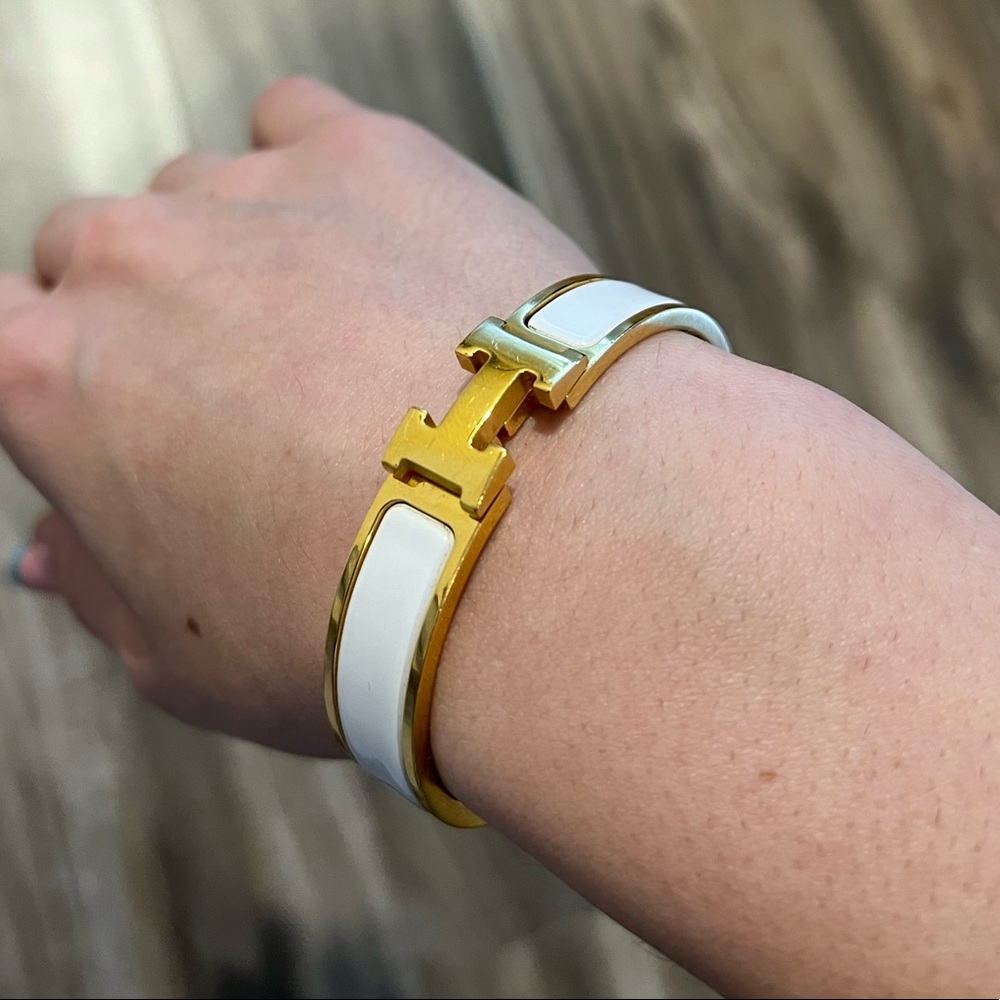 Hermes H bangle